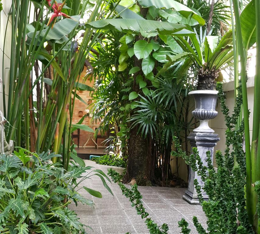 Treasure Hunt Villa Bangkok Bagian luar foto